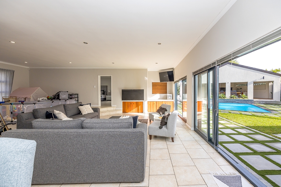 4 Bedroom Property for Sale in Amanda Glen Western Cape